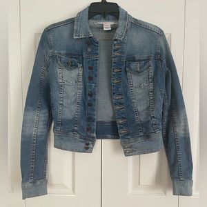 Cute jeans jacket💙